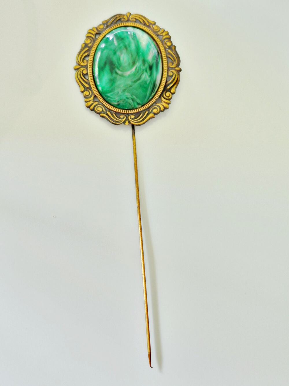 Large 6in Gold-tone Green Swirl Stone Lapel Pin